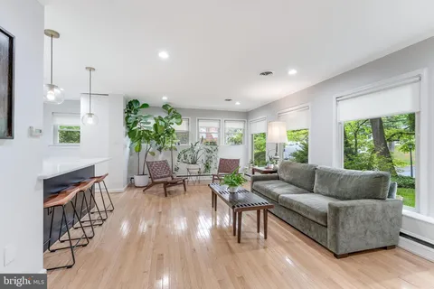 $799,000 | 10400 Crestmoor Drive, Silver Spring, MD 20901