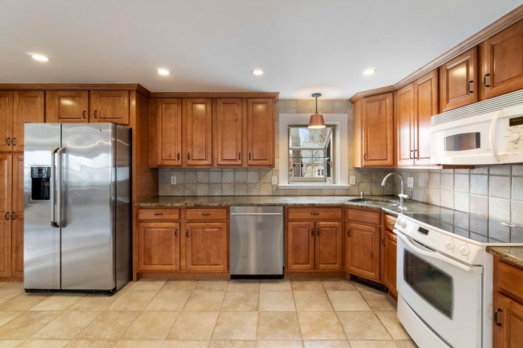 100 Kimball Road Dedham, MA 02026 - Photo 10 of 37