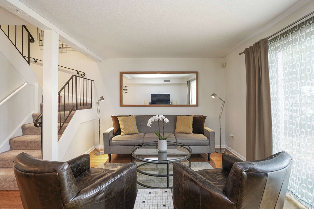 7 Beal's Cove Road, Unit E Hingham, MA 02043 - Photo 1 of 15 Gallery Image 1
