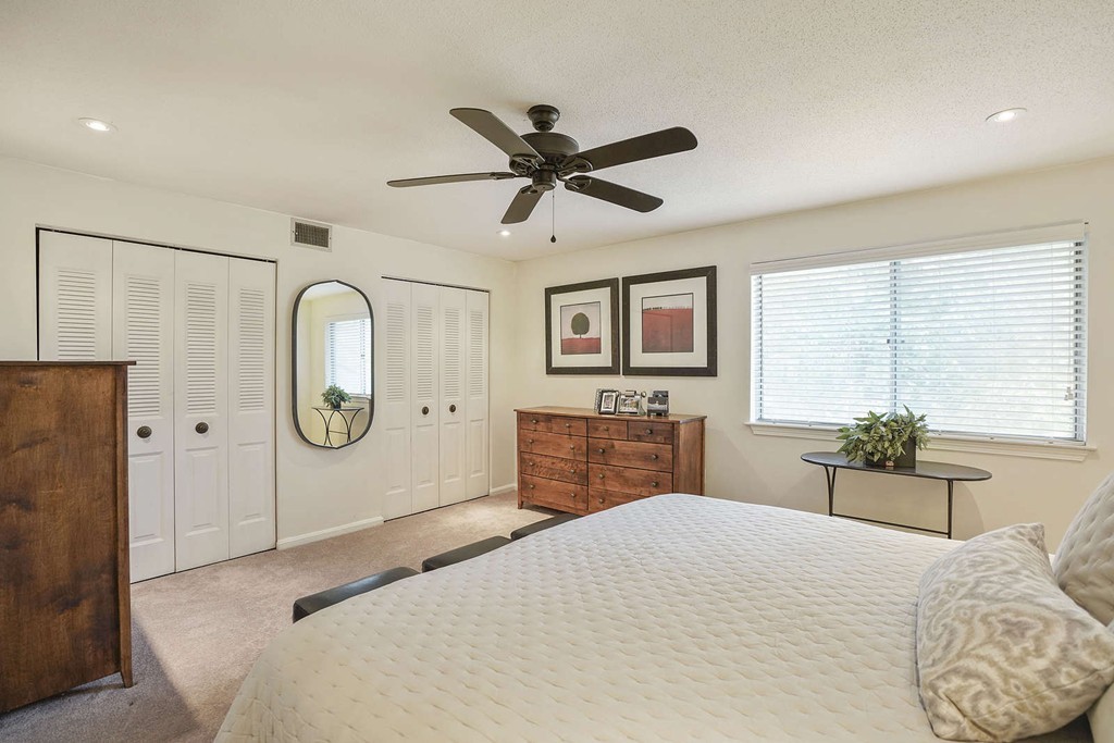 7 Beal's Cove Road, Unit E Hingham, MA 02043 - Photo 2 of 15 Gallery Image 2