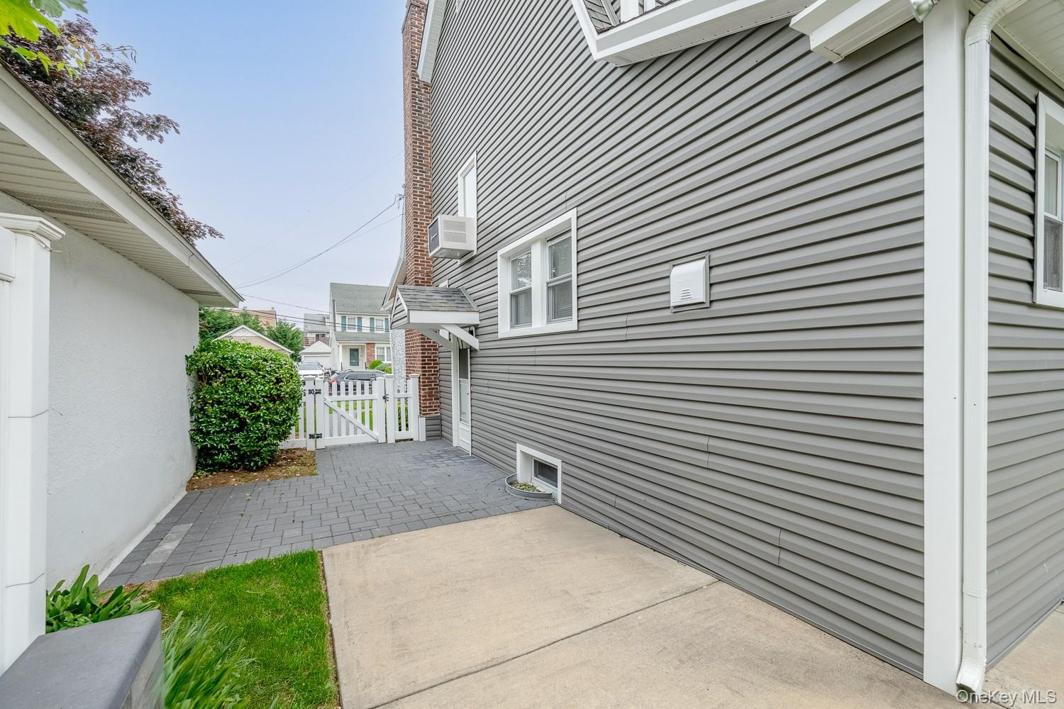 37 Keystone Place Hewlett, NY 11557 - Photo 42 of 45 a view of a back yard of the house