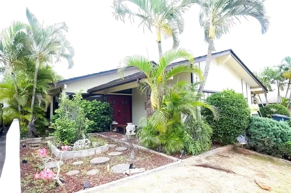 $5,500 | 98-1655 Piki Street, Aiea, HI 96701
