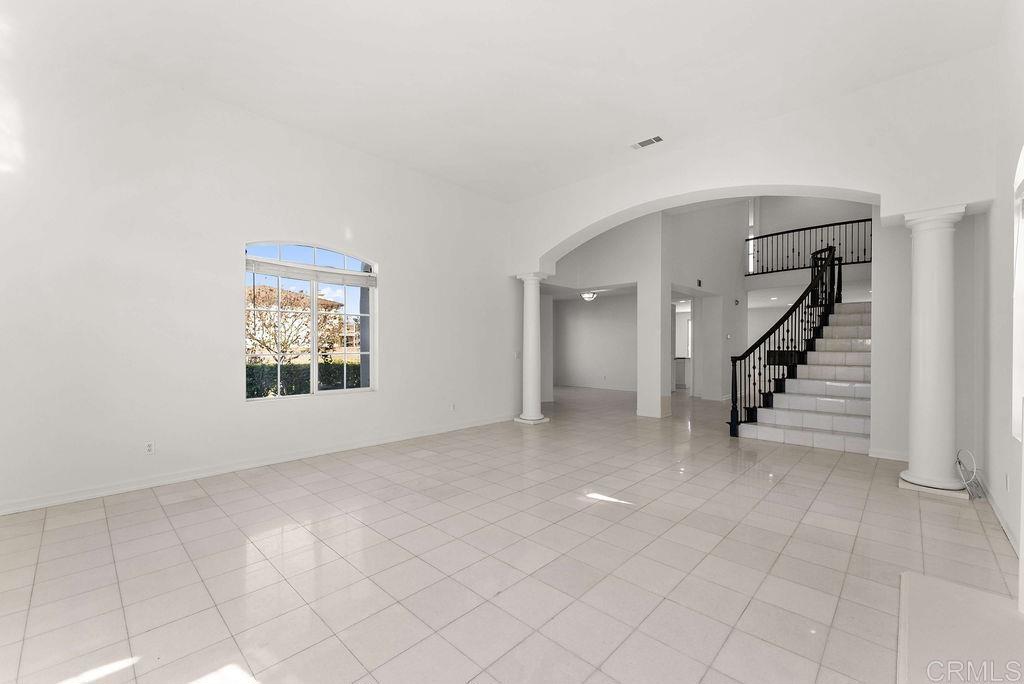 1004 Red Granite Road Chula Vista, CA 91913 - Photo 2 of 45 Original images