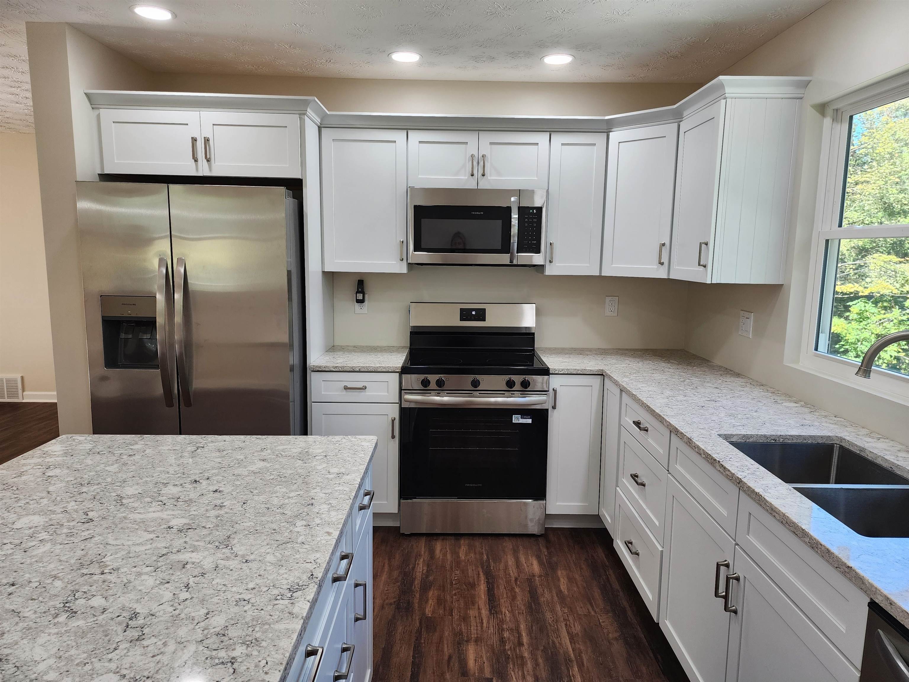 2472 Yates Crossing Road Milton, WV 25541 - Photo 4 of 25 Gallery Image 4