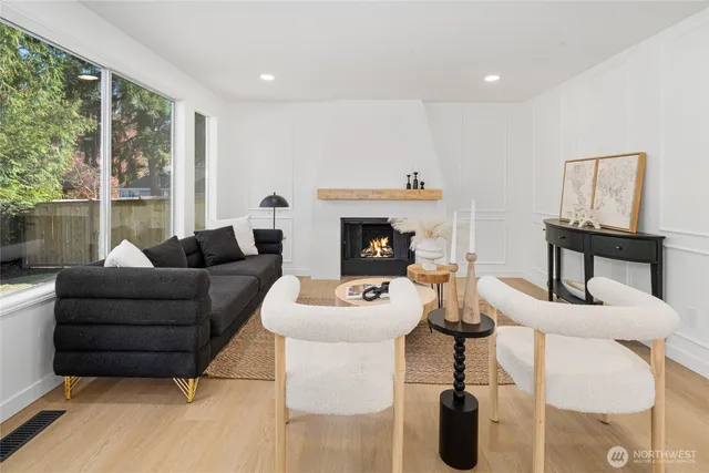 $1,199,450 | 4204 243rd Place Southeast, Sammamish, WA 98029