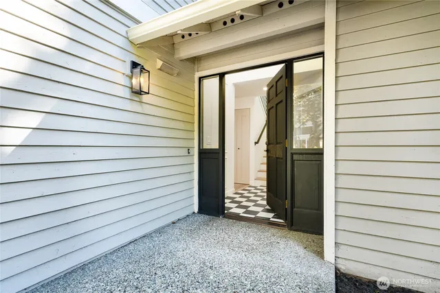 $1,199,450 | 4204 243rd Place Southeast, Sammamish, WA 98029