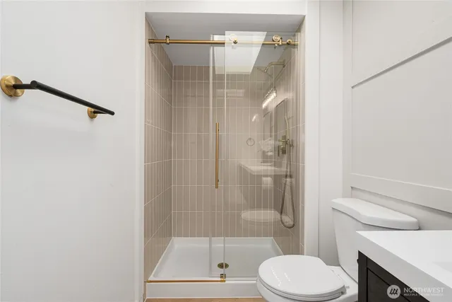 $1,199,450 | 4204 243rd Place Southeast, Sammamish, WA 98029