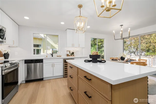 $1,199,450 | 4204 243rd Place Southeast, Sammamish, WA 98029