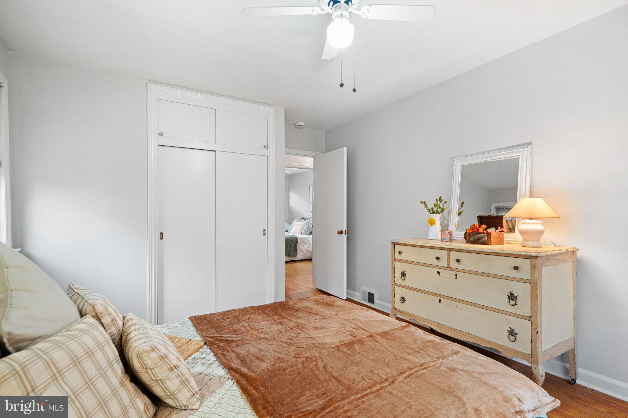 705 West Browning Road Oaklyn, NJ 08107 - Photo 26 of 42 Bedroom #2 - generous size rooms