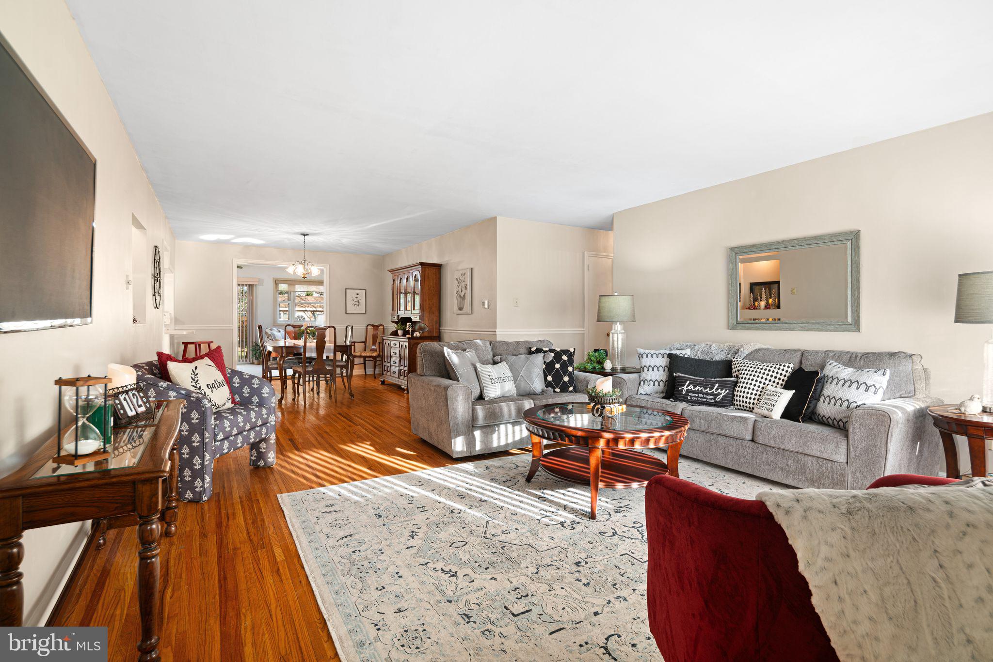 705 West Browning Road Oaklyn, NJ 08107 - Photo 3 of 42 Living room