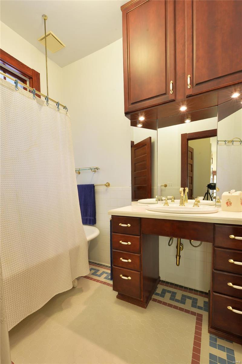 433 Carson Road St. Louis, MO 63135 - Photo 39 of 76 Gallery Image 39