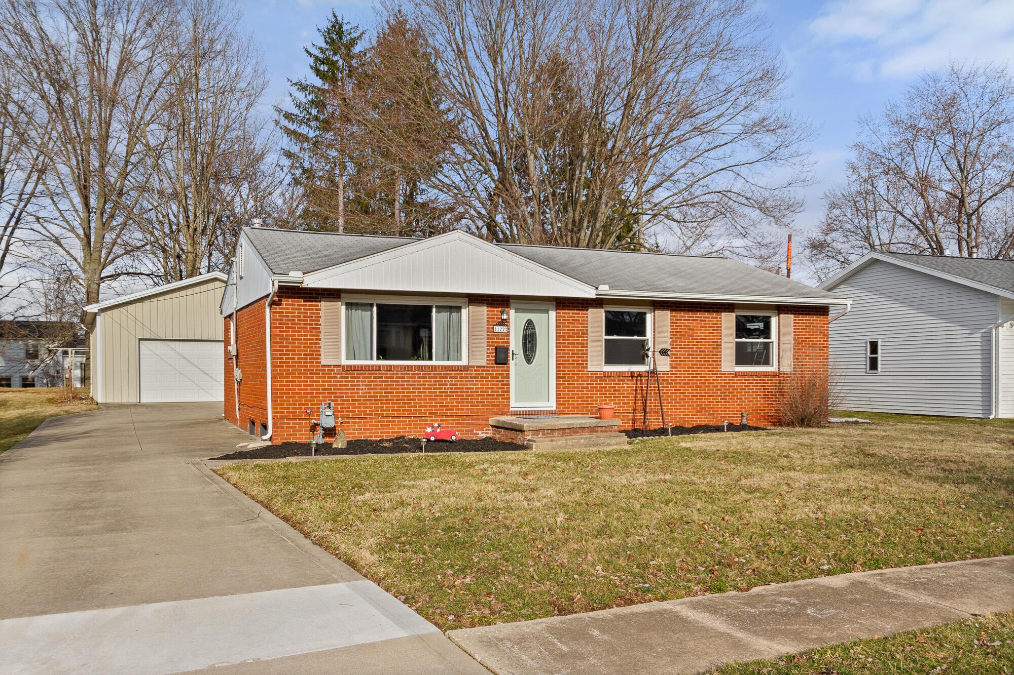 122 Oxford Road Lexington, OH 44904 - Photo 1 of 21 ext-front