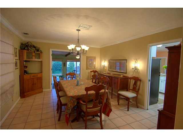 5100 Southeast Pine Ridge Way Stuart, FL 34997 - Photo 5 of 25 Gallery Image 5