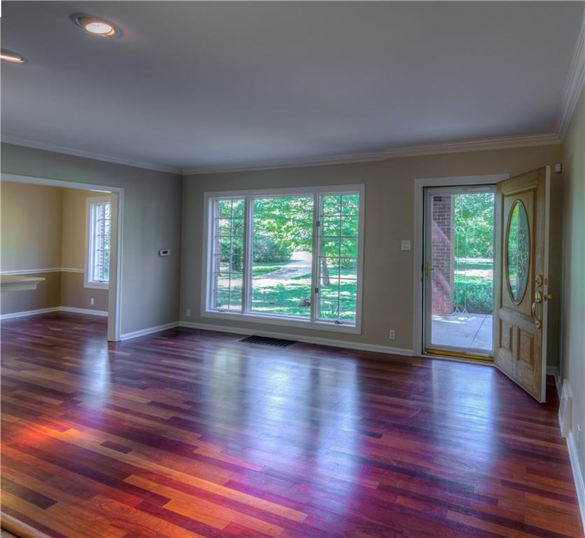 7035 Dover Road Indianapolis, IN 46220 - Photo 8 of 20 Gallery Image 8