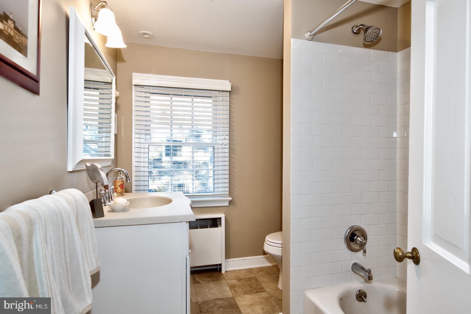37 Woodcroft Road Havertown, PA 19083 - Photo 14 of 26 Hall Bath