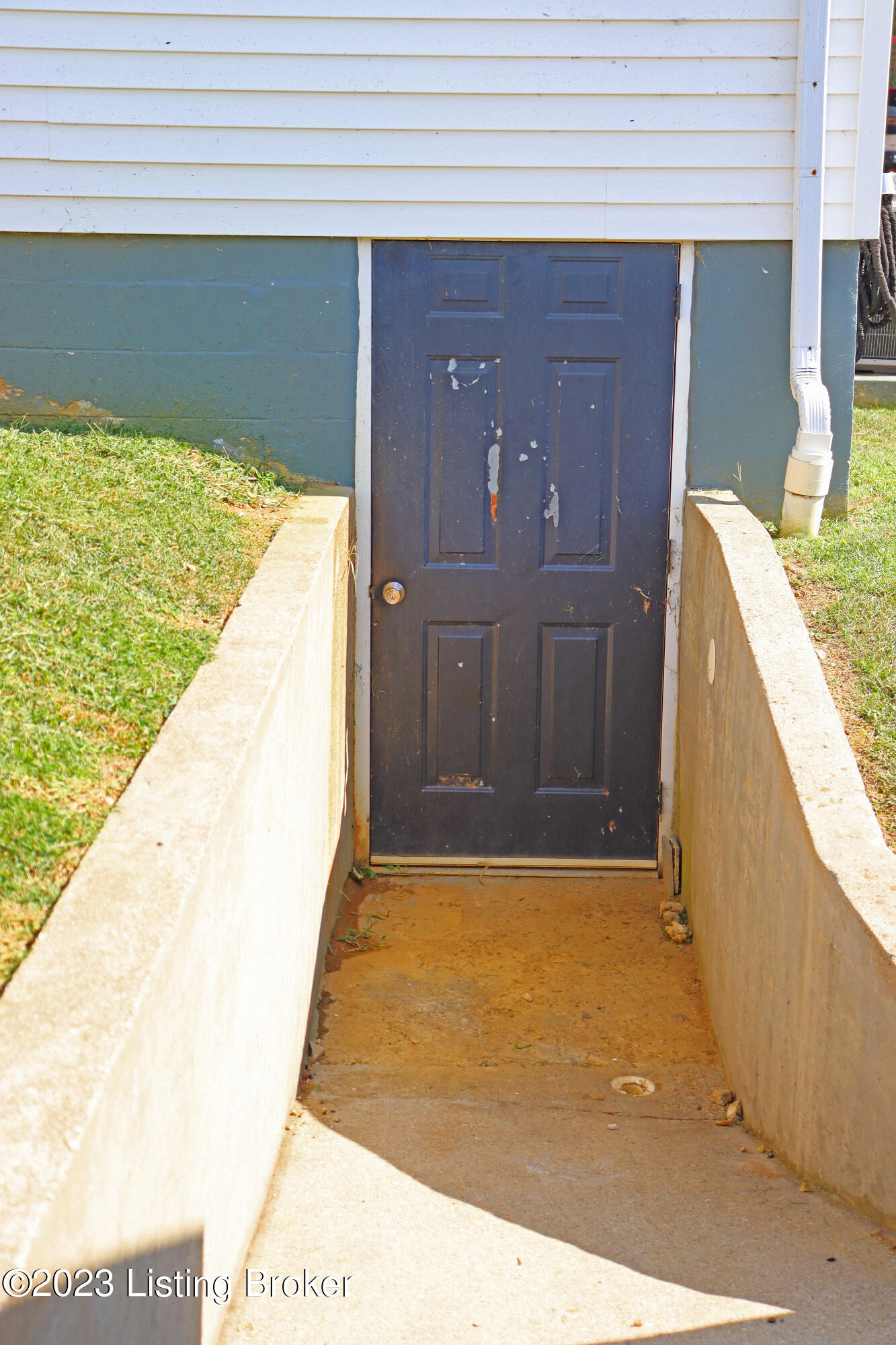 206 Ripy Street Lawrenceburg, KY 40342 - Photo 34 of 45 Walkout Basement Door