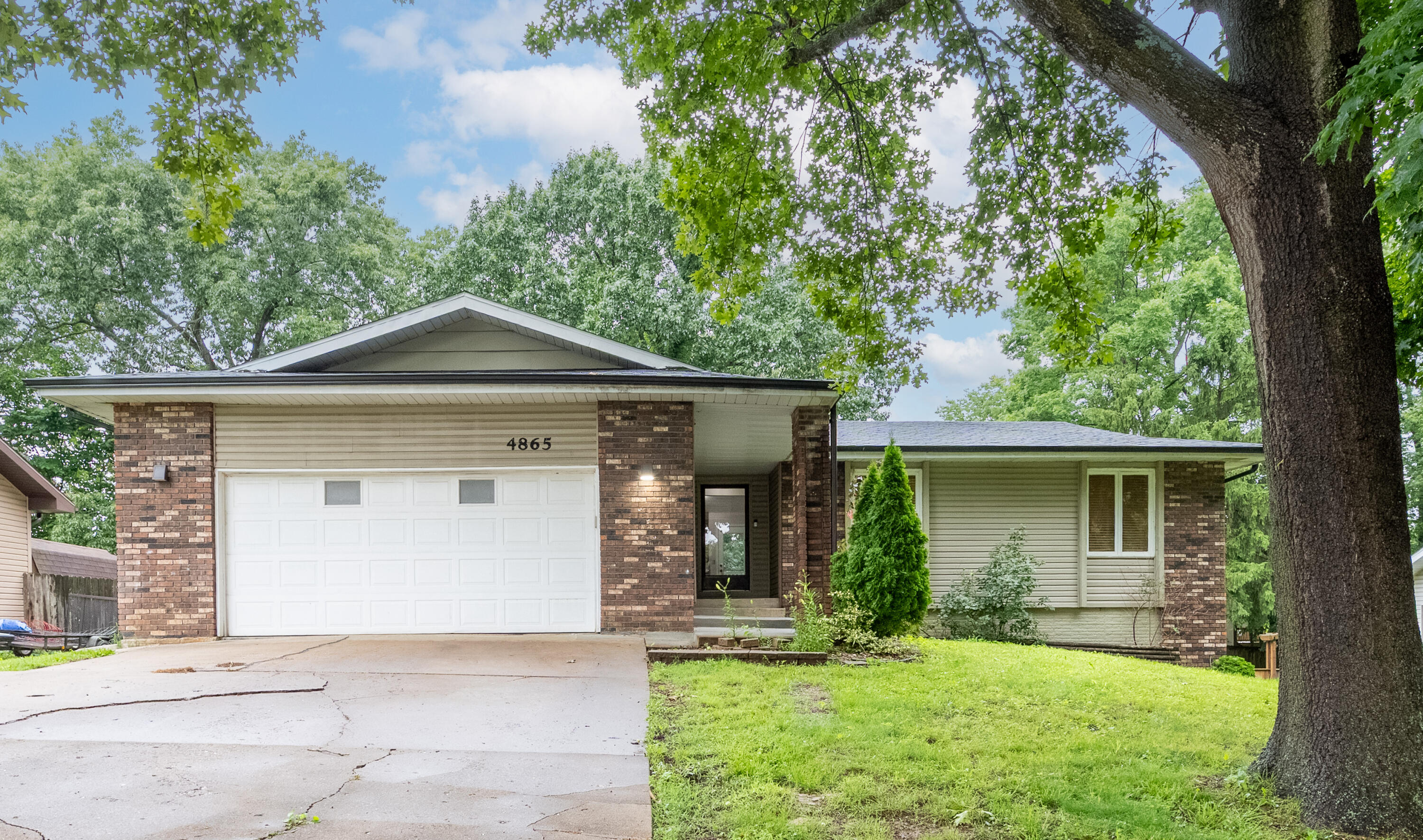 4865 South Gold Road Brookline, MO 65619 - Photo 1 of 1 4865 S. Gold Road, Battlefield, MO-1