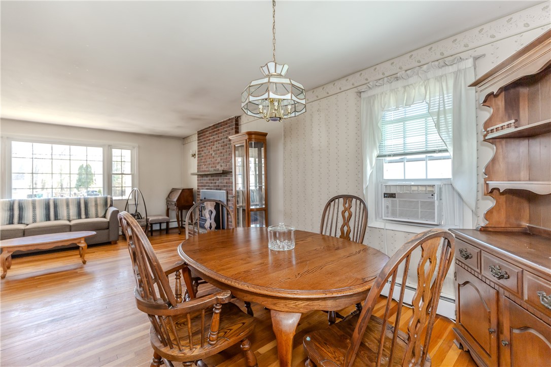 39 Francis Road Glocester, RI 02857 - Photo 11 of 50