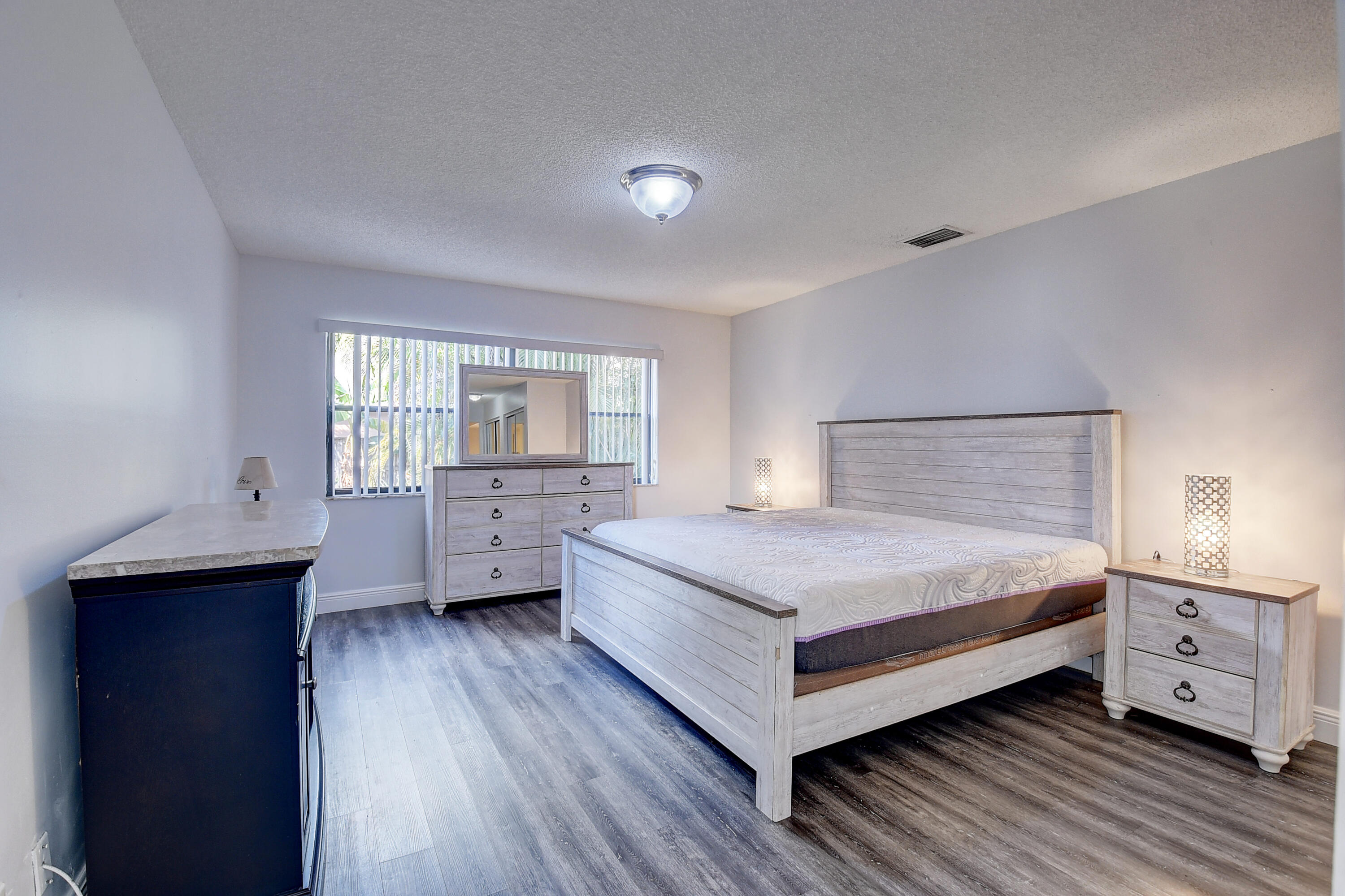 8559 Shawe Way Boca Raton, FL 33433 - Photo 15 of 28 Primary Bedroom