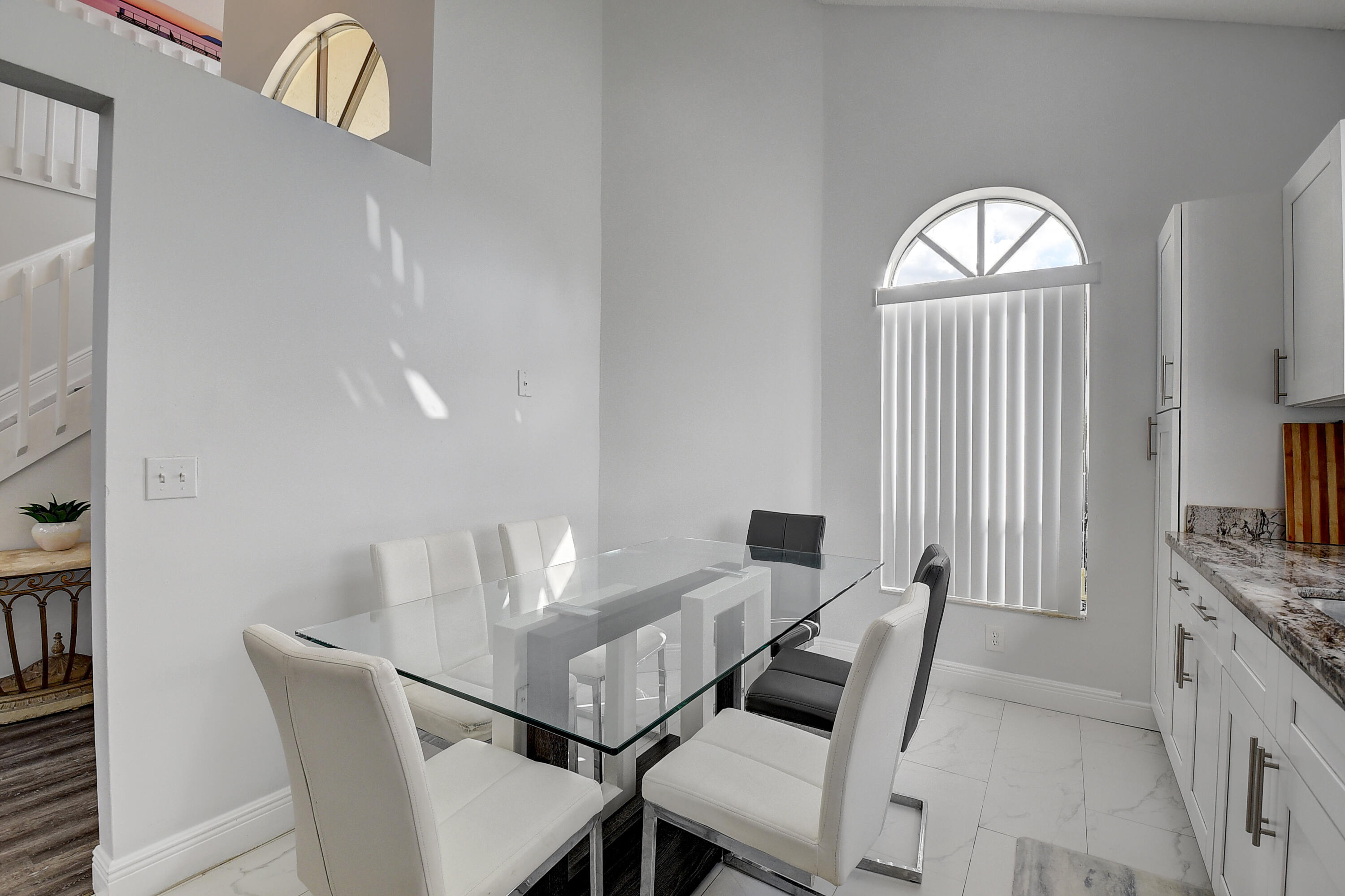 8559 Shawe Way Boca Raton, FL 33433 - Photo 8 of 28 Kitchen