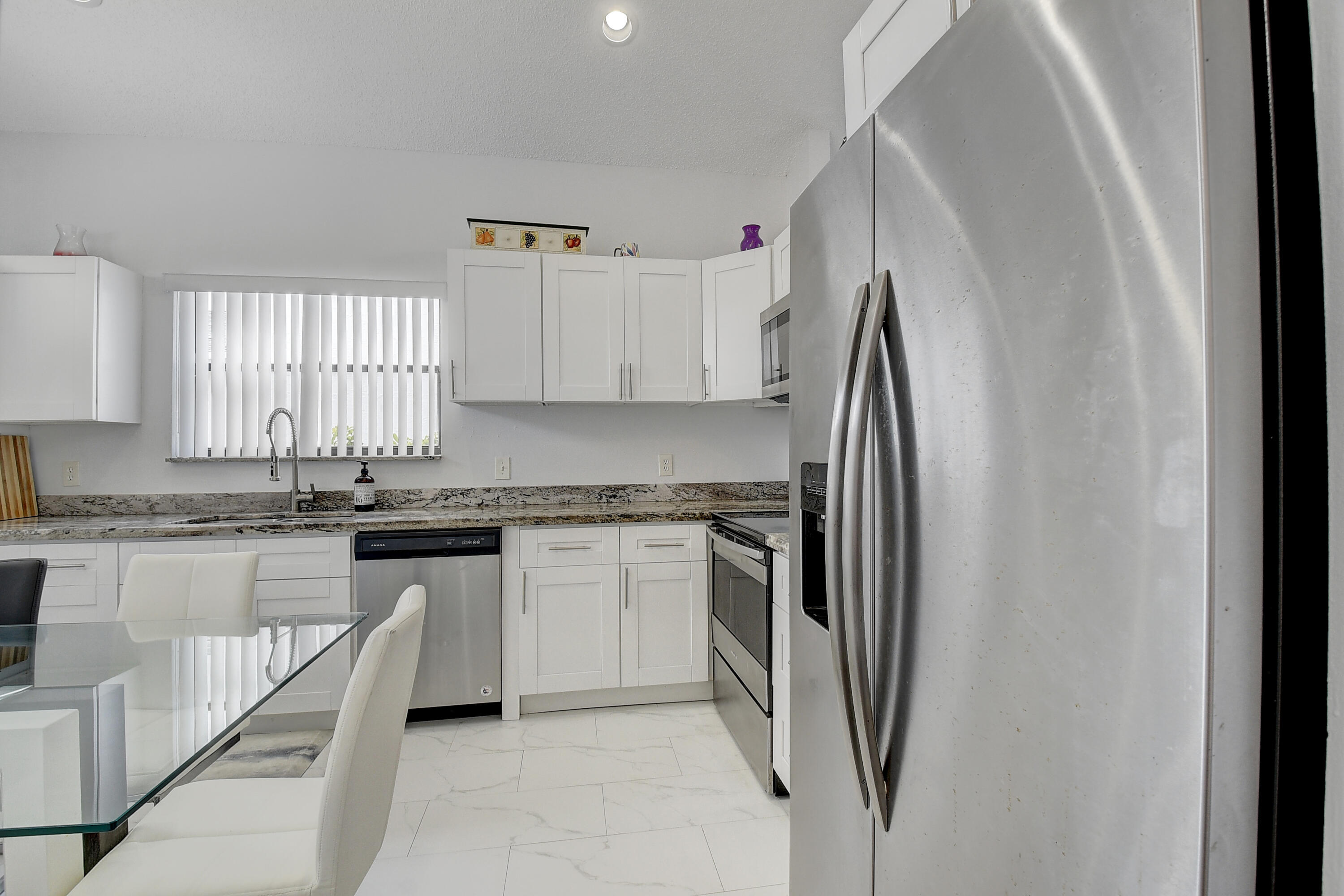 8559 Shawe Way Boca Raton, FL 33433 - Photo 9 of 28 Kitchen