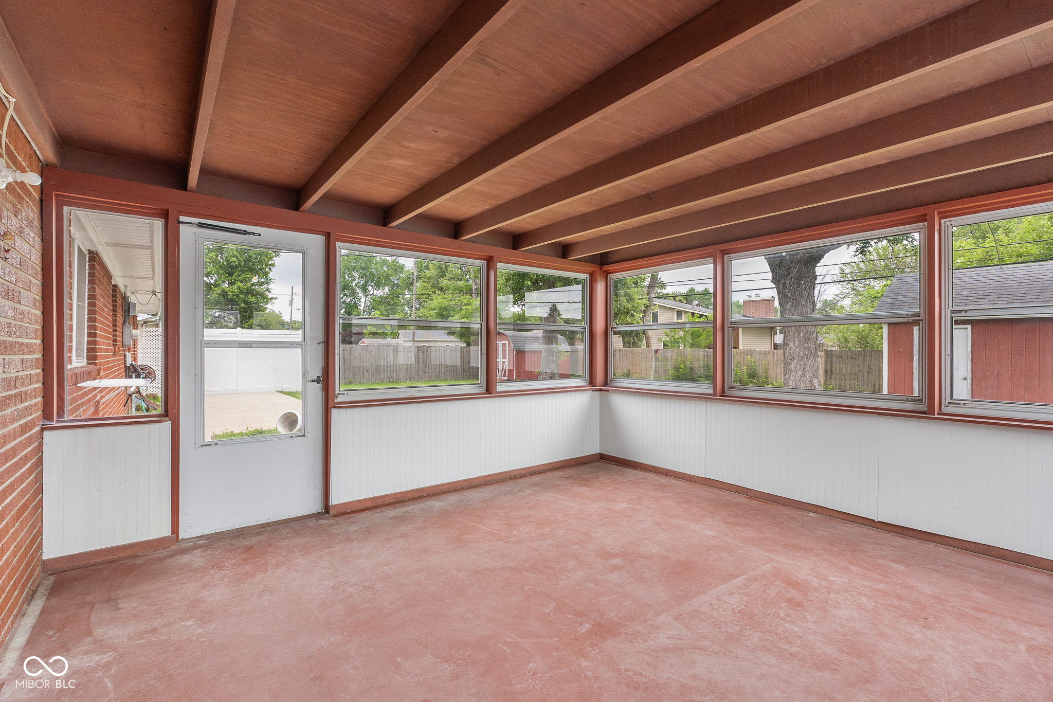2715 Magnolia Court Columbus, IN 47203 - Photo 20 of 42