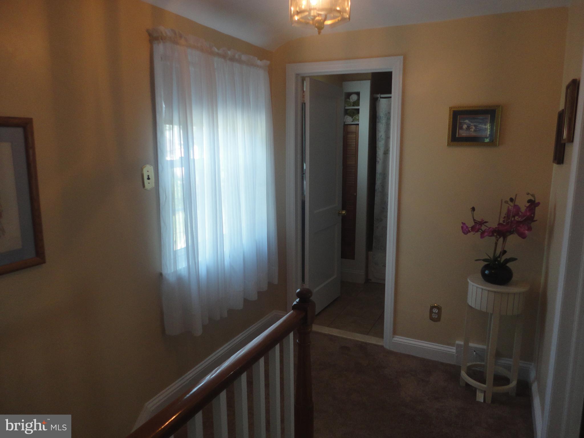 115 West Avenue Springfield, PA 19064 - Photo 14 of 34 2nd Flr Hall