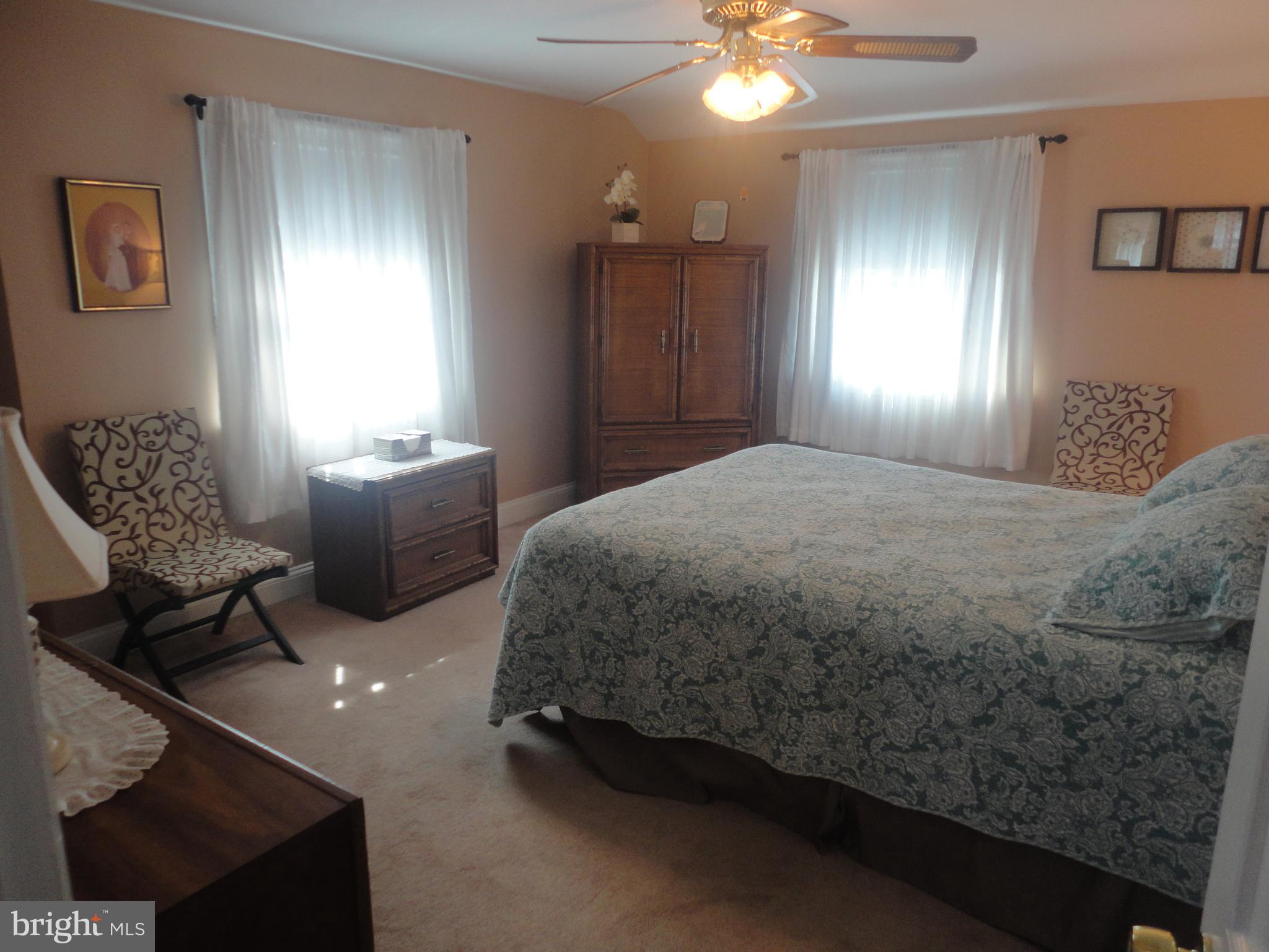 115 West Avenue Springfield, PA 19064 - Photo 16 of 34 Master Bedroom