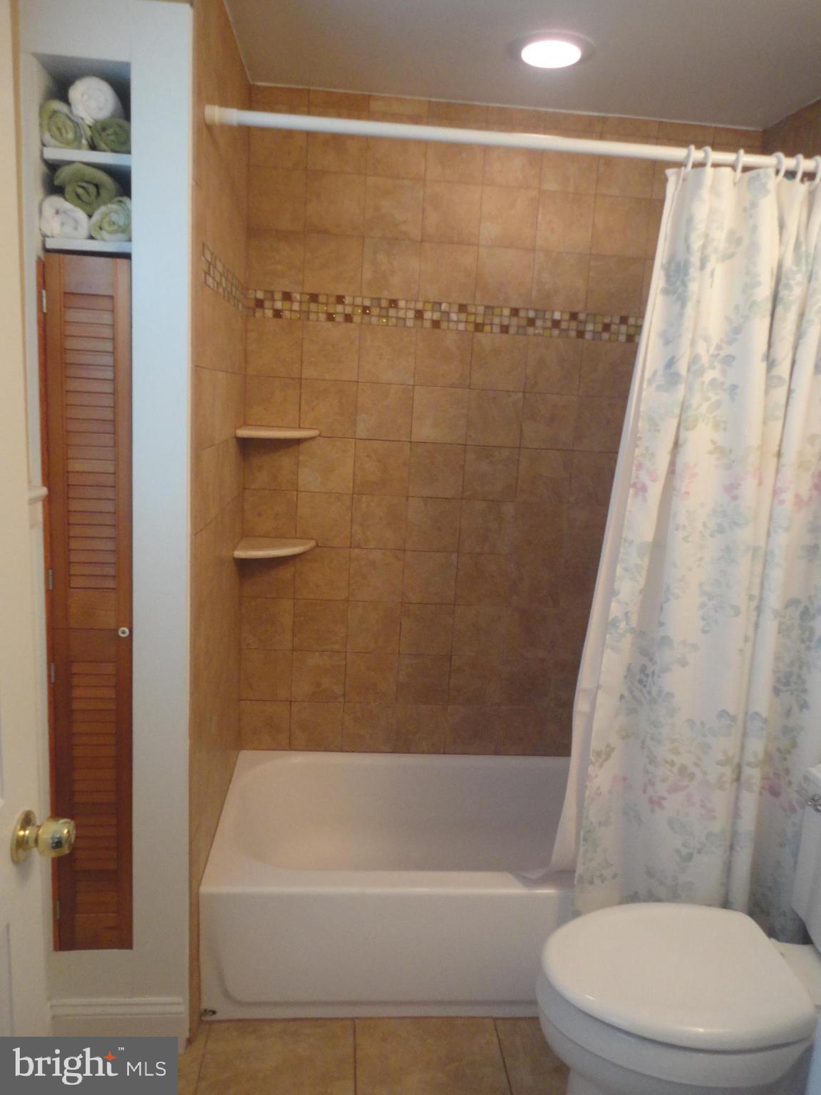115 West Avenue Springfield, PA 19064 - Photo 24 of 34 Updated Full Bath w/ custom tile work