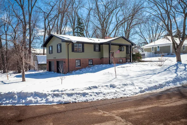 $435,000 | 2722 Vale Crest Road, Crystal, MN 55422
