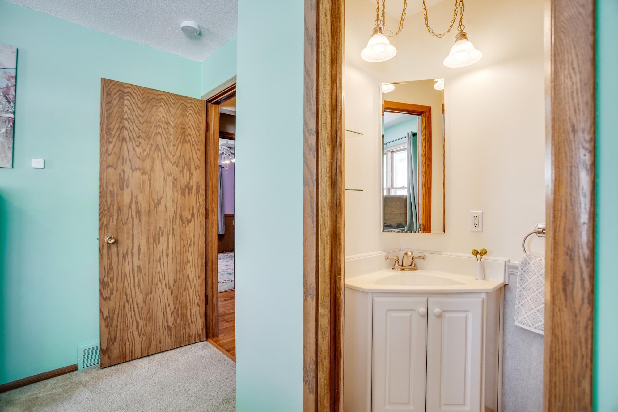 2722 Vale Crest Road Crystal, MN 55422 - Photo 25 of 70