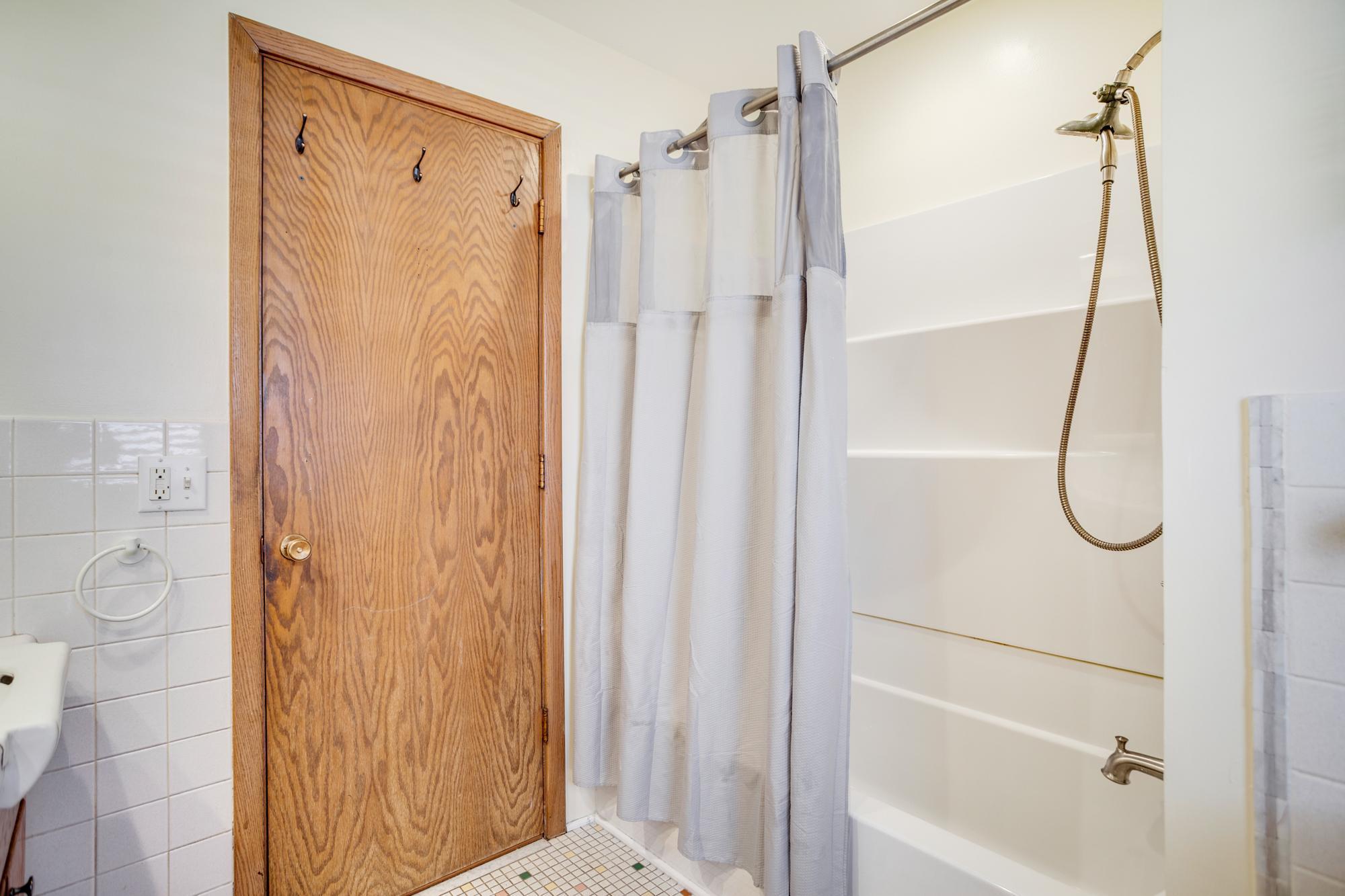 2722 Vale Crest Road Crystal, MN 55422 - Photo 34 of 70