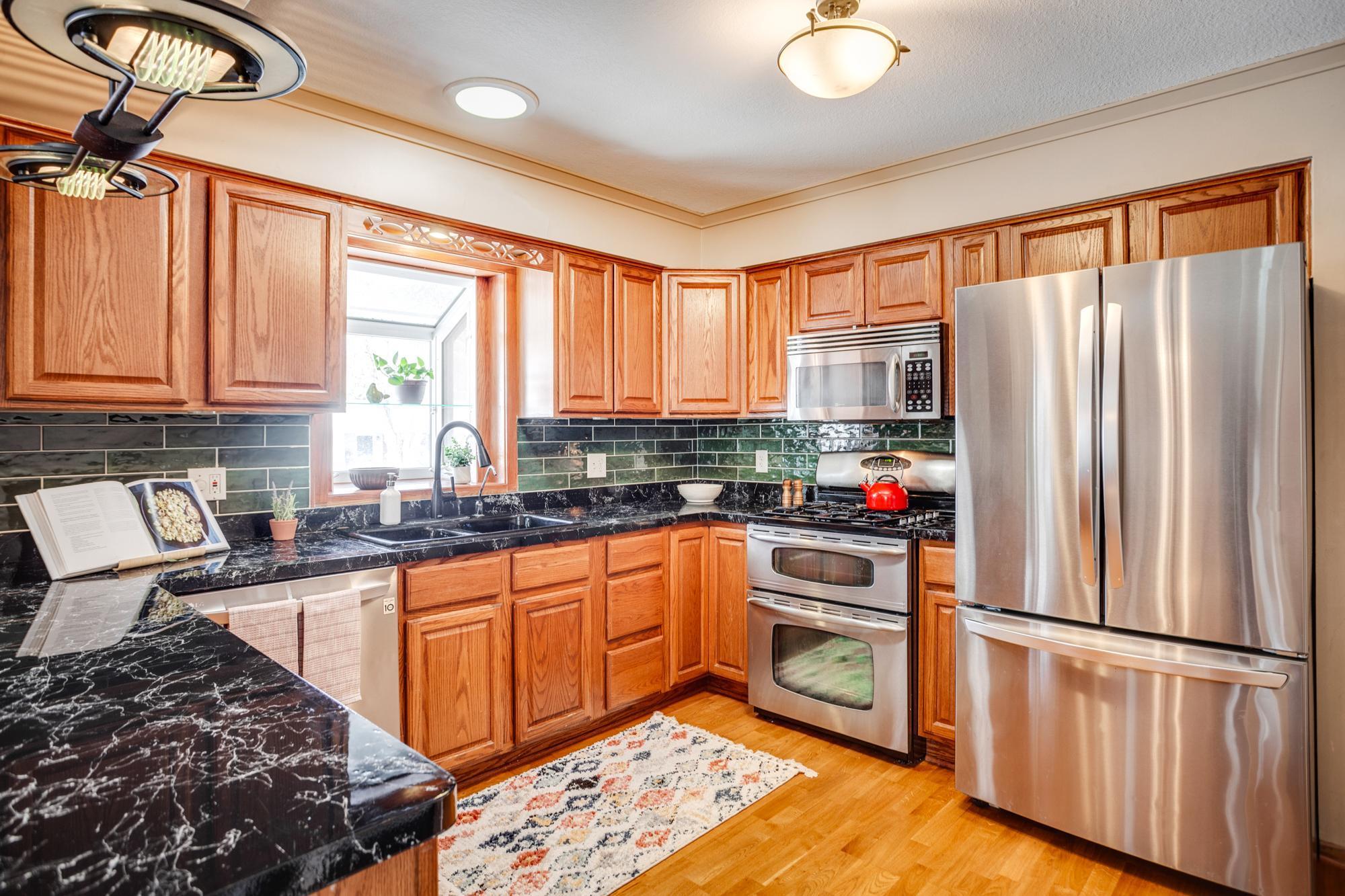 2722 Vale Crest Road Crystal, MN 55422 - Photo 4 of 70