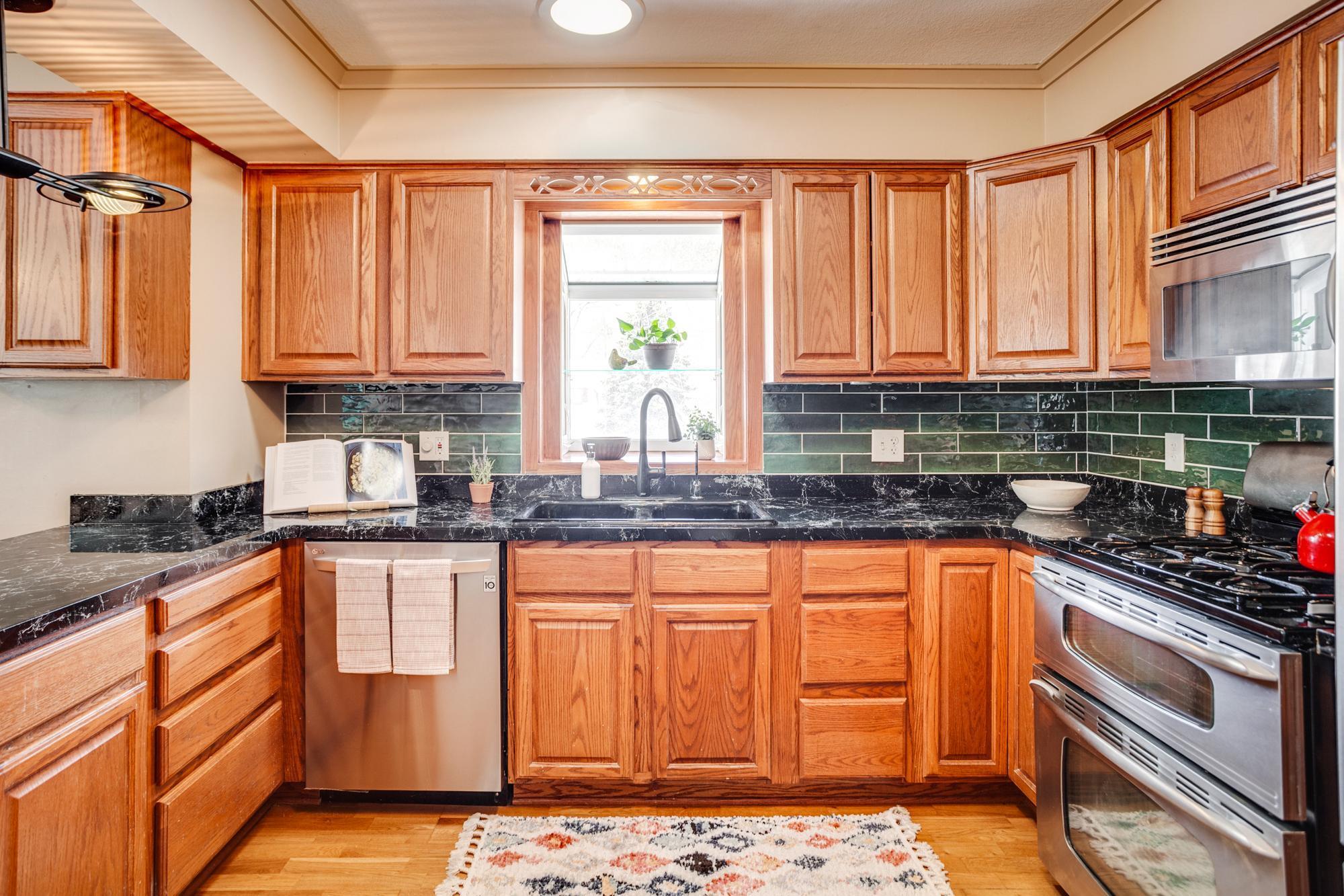 2722 Vale Crest Road Crystal, MN 55422 - Photo 5 of 70