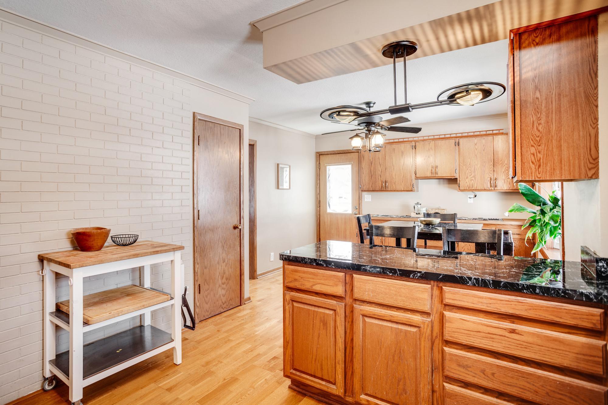 2722 Vale Crest Road Crystal, MN 55422 - Photo 7 of 70