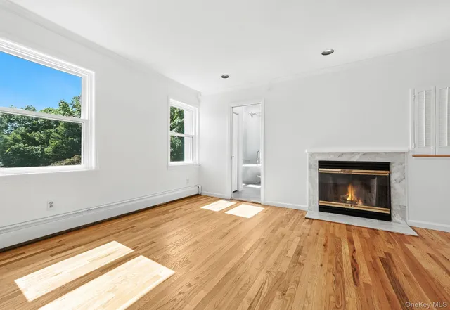 $885,000 | 19 Friendship Lane, Red Hook, NY 12571