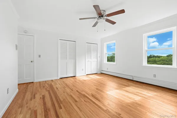 $869,900 | 19 Friendship Lane, Red Hook, NY 12571