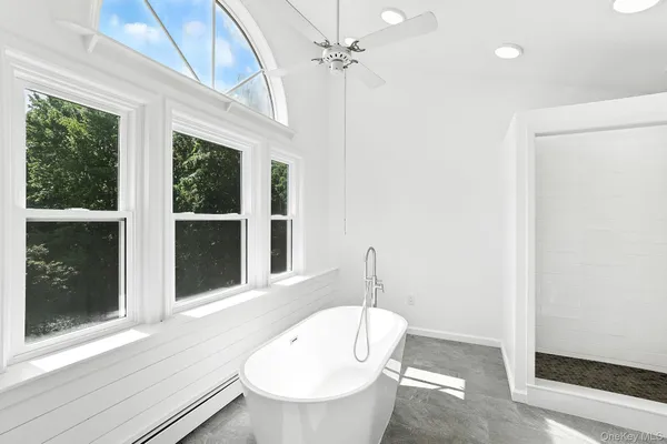 $869,900 | 19 Friendship Lane, Red Hook, NY 12571