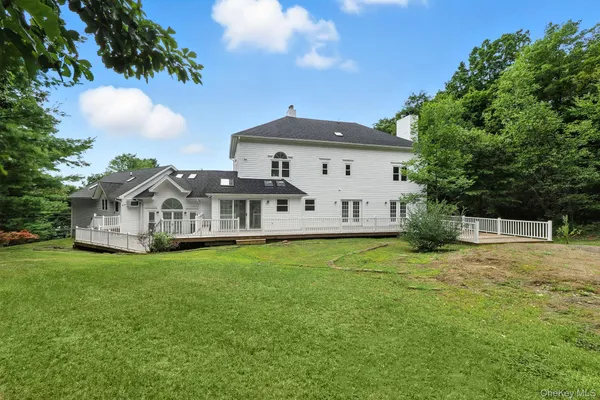 $869,900 | 19 Friendship Lane, Red Hook, NY 12571