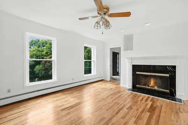 $869,900 | 19 Friendship Lane, Red Hook, NY 12571