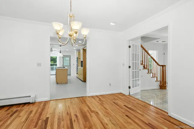 $885,000 | 19 Friendship Lane, Red Hook, NY 12571