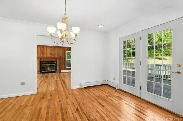 $885,000 | 19 Friendship Lane, Red Hook, NY 12571