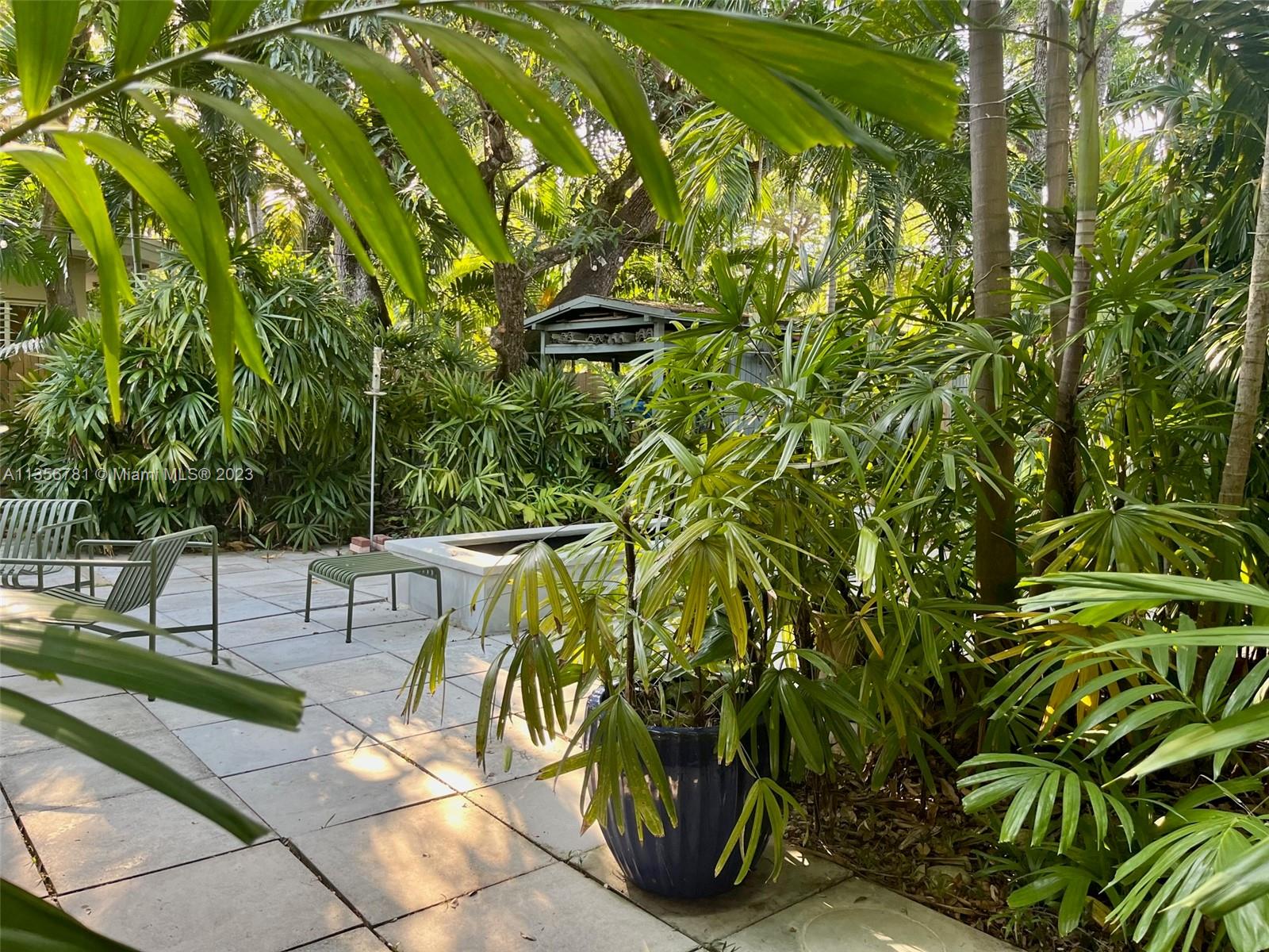 Bayside Miami, FL 33138 - Photo 8 of 8 a view of yard with seating area