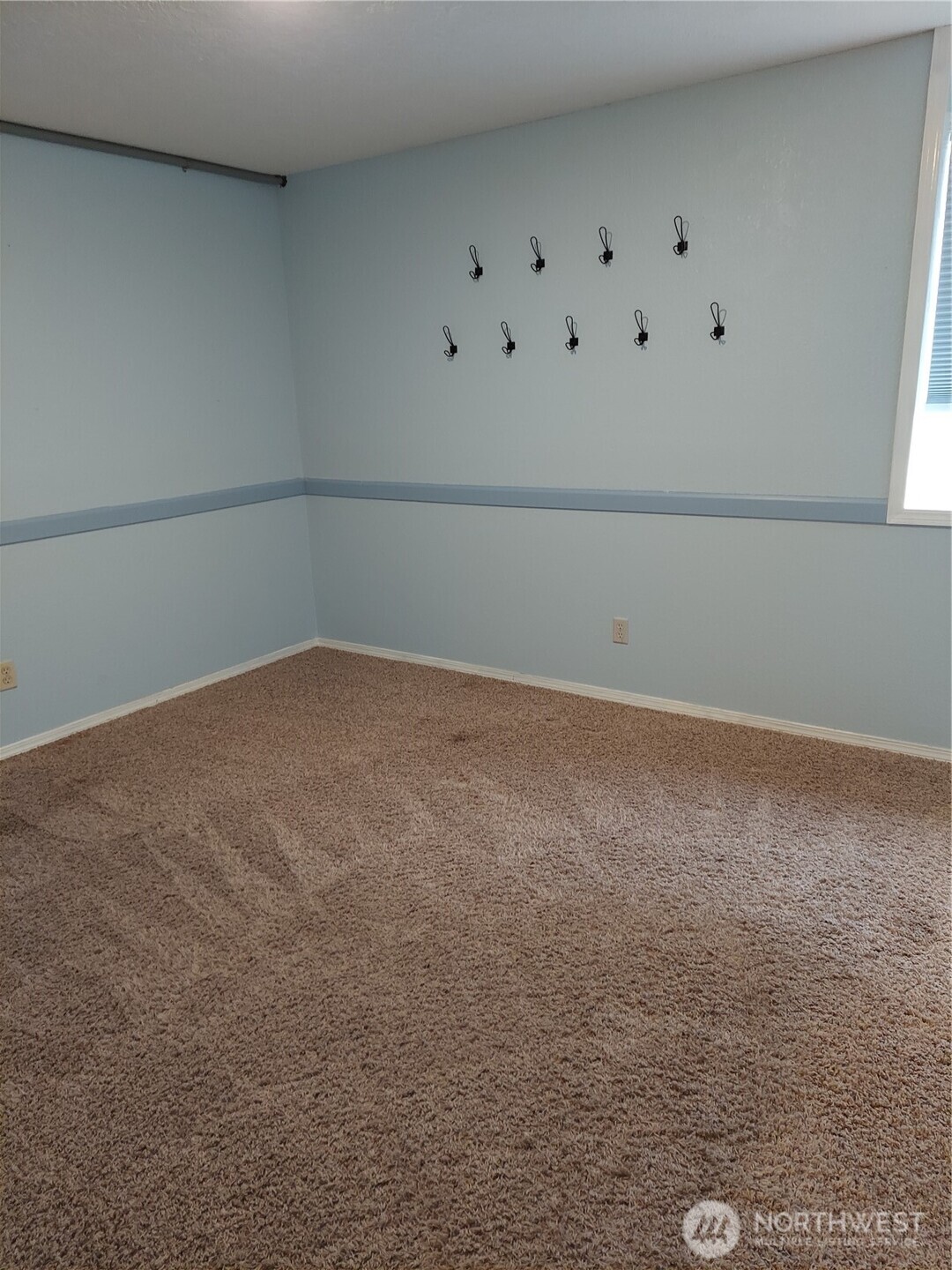 405 Strand Road Ephrata, WA 98823 - Photo 9 of 26 a view of an empty room