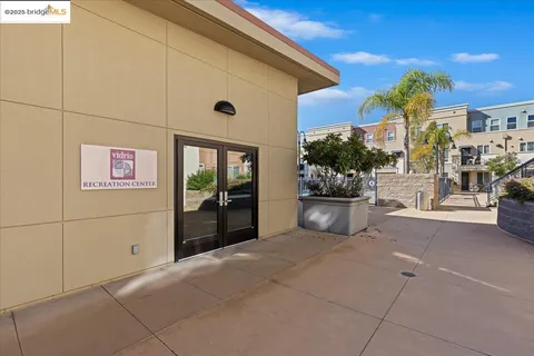 a view of a house with entryway
