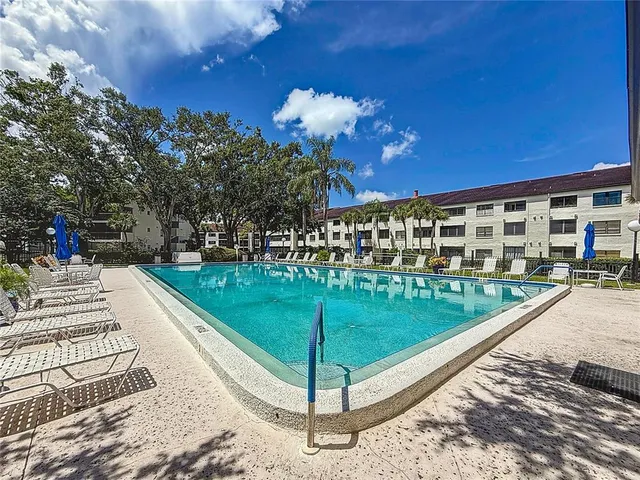 $184,900 | 2591 Countryside Boulevard, Unit 5308, Clearwater, FL 33761