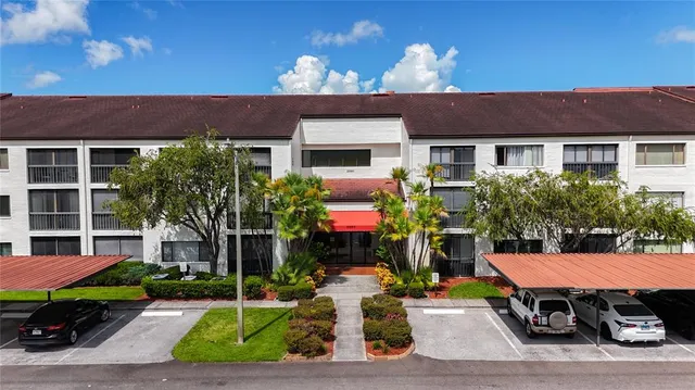 $184,900 | 2591 Countryside Boulevard, Unit 5308, Clearwater, FL 33761