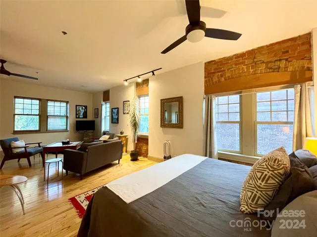 $2,970 | 5 West Walnut Street, Unit 201, Asheville, NC 28801