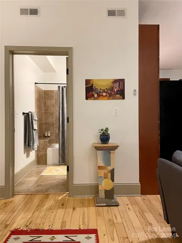 $2,970 | 5 West Walnut Street, Unit 201, Asheville, NC 28801