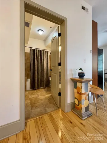 $2,970 | 5 West Walnut Street, Unit 201, Asheville, NC 28801